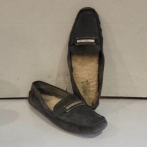 LADIES UGG GRAY SLIP ON DRIVING SHOES (sz 11)‎